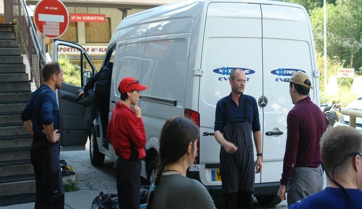 Unloading kit in Chamonix