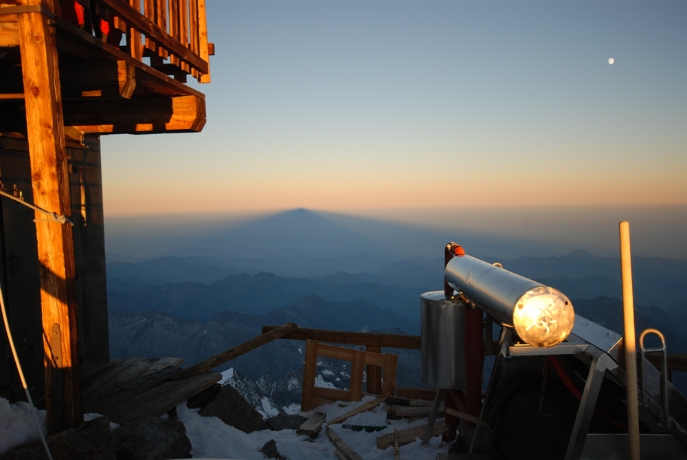 Margherita Hut Gallery Xtreme Everest