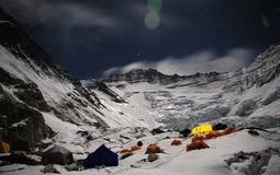 Night shot from camp 2