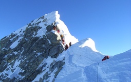 Xtreme Everest Team on Hilary Step