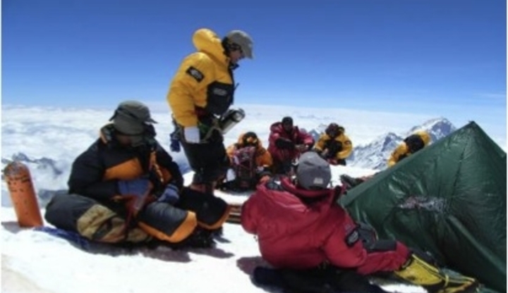 blood gas being taken 8400m